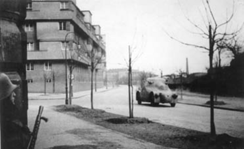 Februar 1934: Panzerkraftwagen der Polizei in Heiligenstadt 