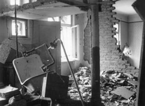 Februar 1934: Zerstörte Wohnung im Gemeindebau am FAC-Platz