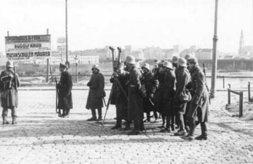 Februar 1934: Beobachtungsposten in Floridsdorf
