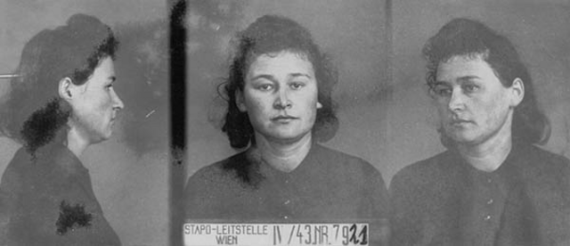 Eva Mrozek Eva Mrozek