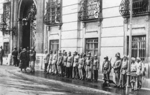NS-Juliputsch 1934: Heimwehr vor dem Bundeskanzleramt