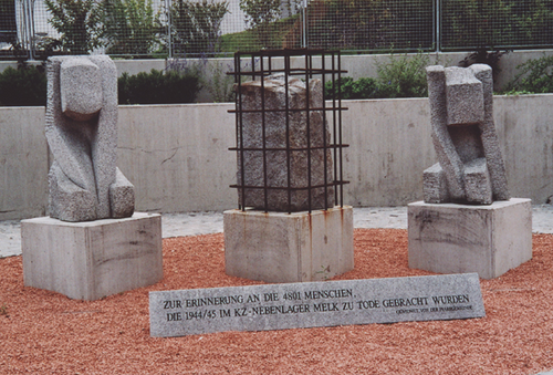Melk - Denkmal Dr. Josef Sora-Platz
