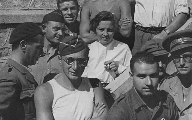 Sanitätsdienst der XIV. Internationalen Brigade, vermutlich Torrelodones bei Madrid, August 1937. Ganz rechts: Emanuel Edel. Foto: DÖW / Spanienarchiv