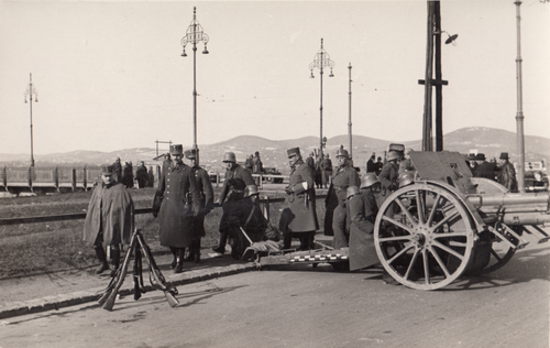 Dollfuß Februar 1934 Floridsdorfer Brücke. Foto: DÖW (02514-6)